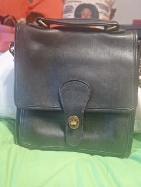 Classic Dark Navy Coach Bag. Vintage/The Station  Bag